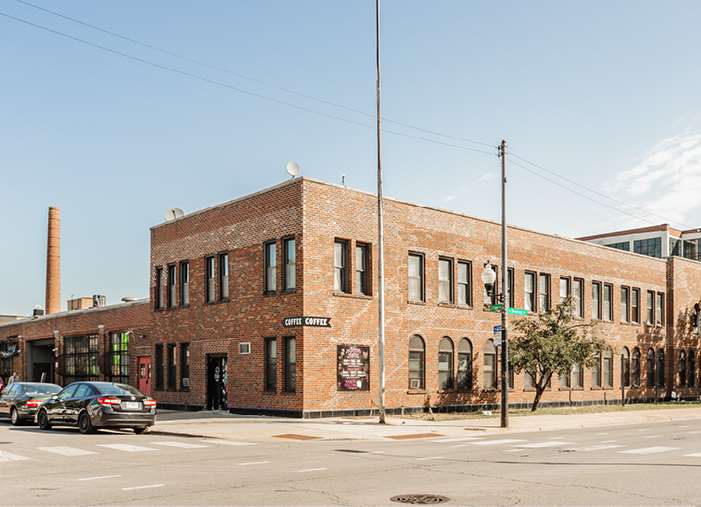 4200 W Diversey Avenue Logo Image